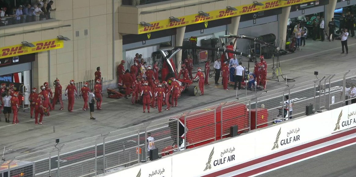 Un mecánico de Ferrari se fractura la tibia y el peroné en una parada de Kimi Raikkonen Un mecánico de Ferrari se fractura la tibia y el peroné en una parada de Kimi Raikkonen