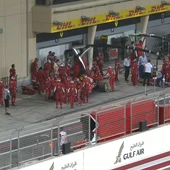 Parada accidentada de Kimi Raikkonen Parada accidentada de Kimi Raikkonen