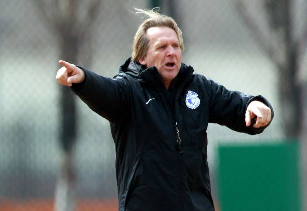 Bernd Schuster: "El problema de España es que Hierro no es entrenador, no tiene experiencia para hacer cambios" Bernd Schuster: "El problema de España es que Hierro no es entrenador, no tiene experiencia para hacer cambios"