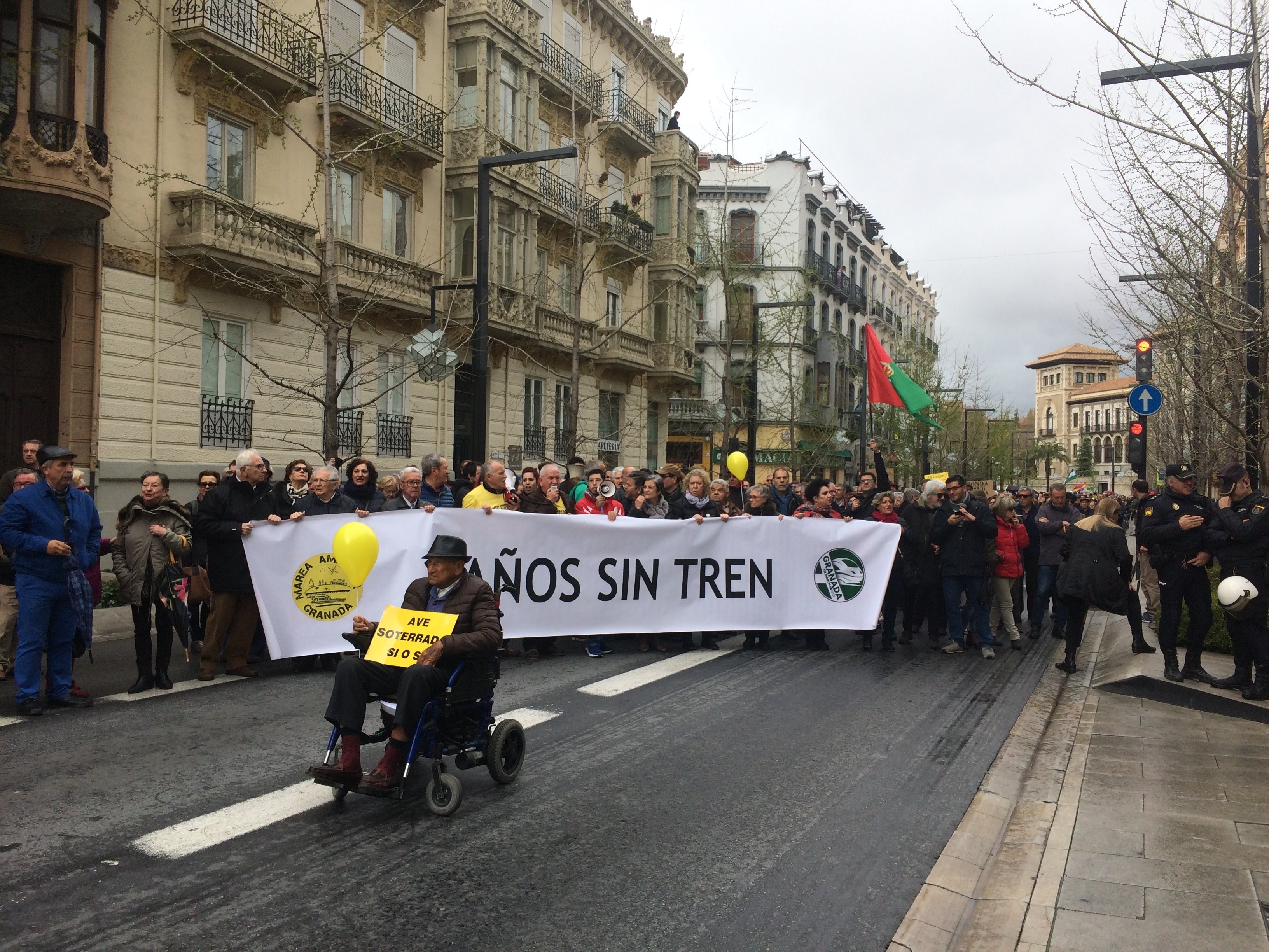 Las instituciones granadinas alzan la voz contra el llamado "apagón informativo" de las obras del AVE Las instituciones granadinas alzan la voz contra el llamado "apagón informativo" de las obras del AVE
