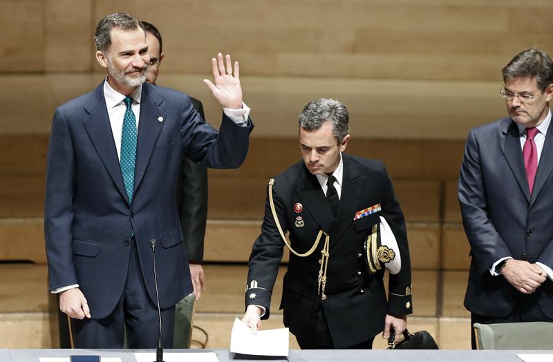 El Rey Felipe VI respalda a los jueces como "garantía efectiva del Estado de derecho" El Rey Felipe VI respalda a los jueces como "garantía efectiva del Estado de derecho"