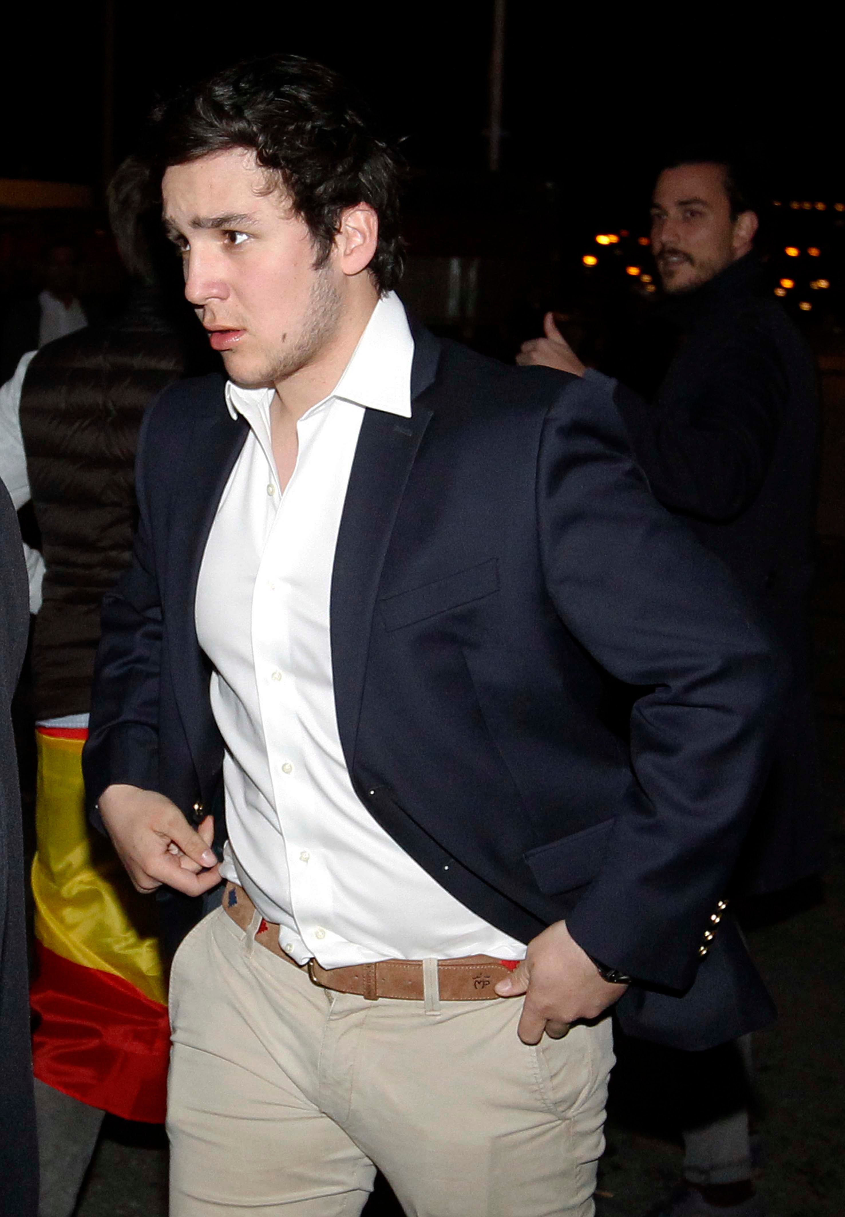 Froilán acudió a la concentración de Colón sin haberlo comunicado a la Casa Real Froilán acudió a la concentración de Colón sin haberlo comunicado a la Casa Real