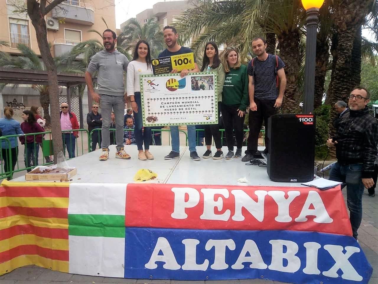 Elche celebra este domingo el Campeonato Mundial de Lanzamiento de Hueso de Dátil Elche celebra este domingo el Campeonato Mundial de Lanzamiento de Hueso de Dátil