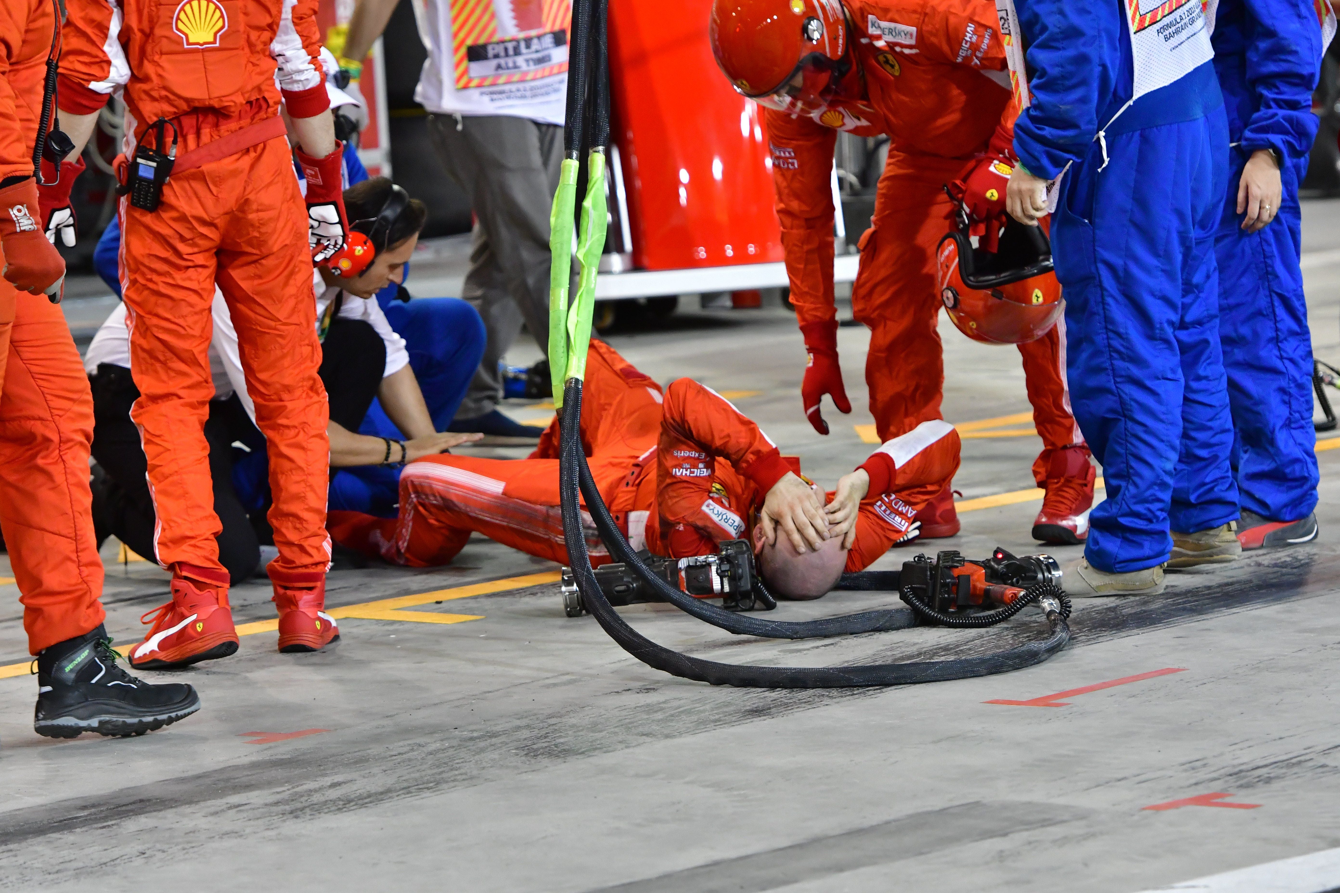 El mecánico de Ferrari atropellado por Raikkonen se recupera tras ser operado con éxito El mecánico de Ferrari atropellado por Raikkonen se recupera tras ser operado con éxito