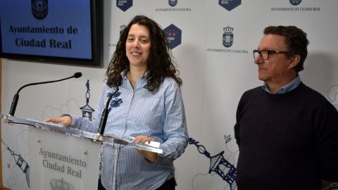 Sara Mart&iacute;nez, portavoz del Equipo de Gobierno, y Alberto Lillo, concejal de Urbanismo