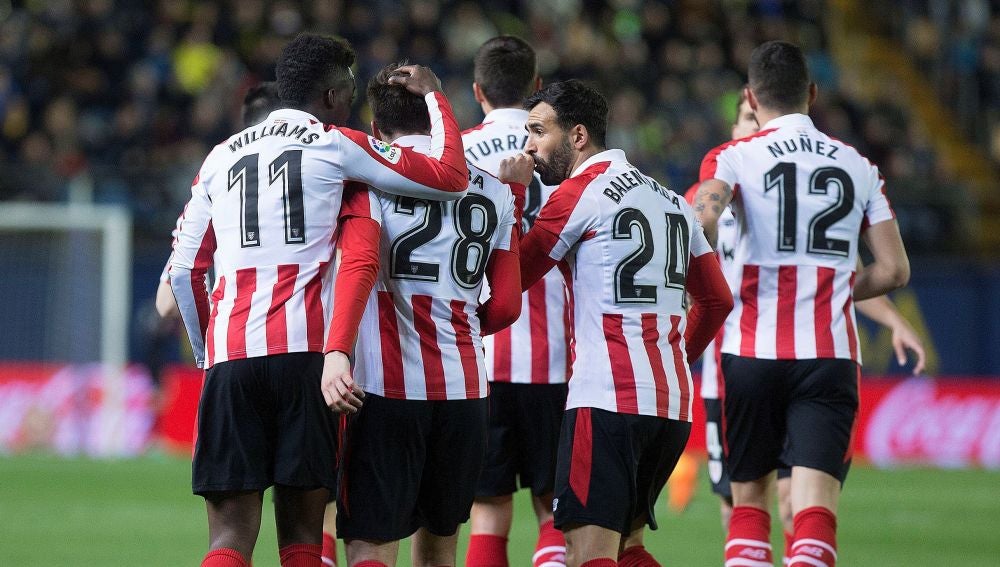 Los jugadores del Athletic celebran un gol ante el Villarreal
