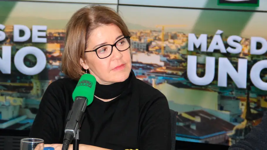María Pujalte en los estudios de Onda Cero Maria Pujalte durante una entrevista en Onda Cero