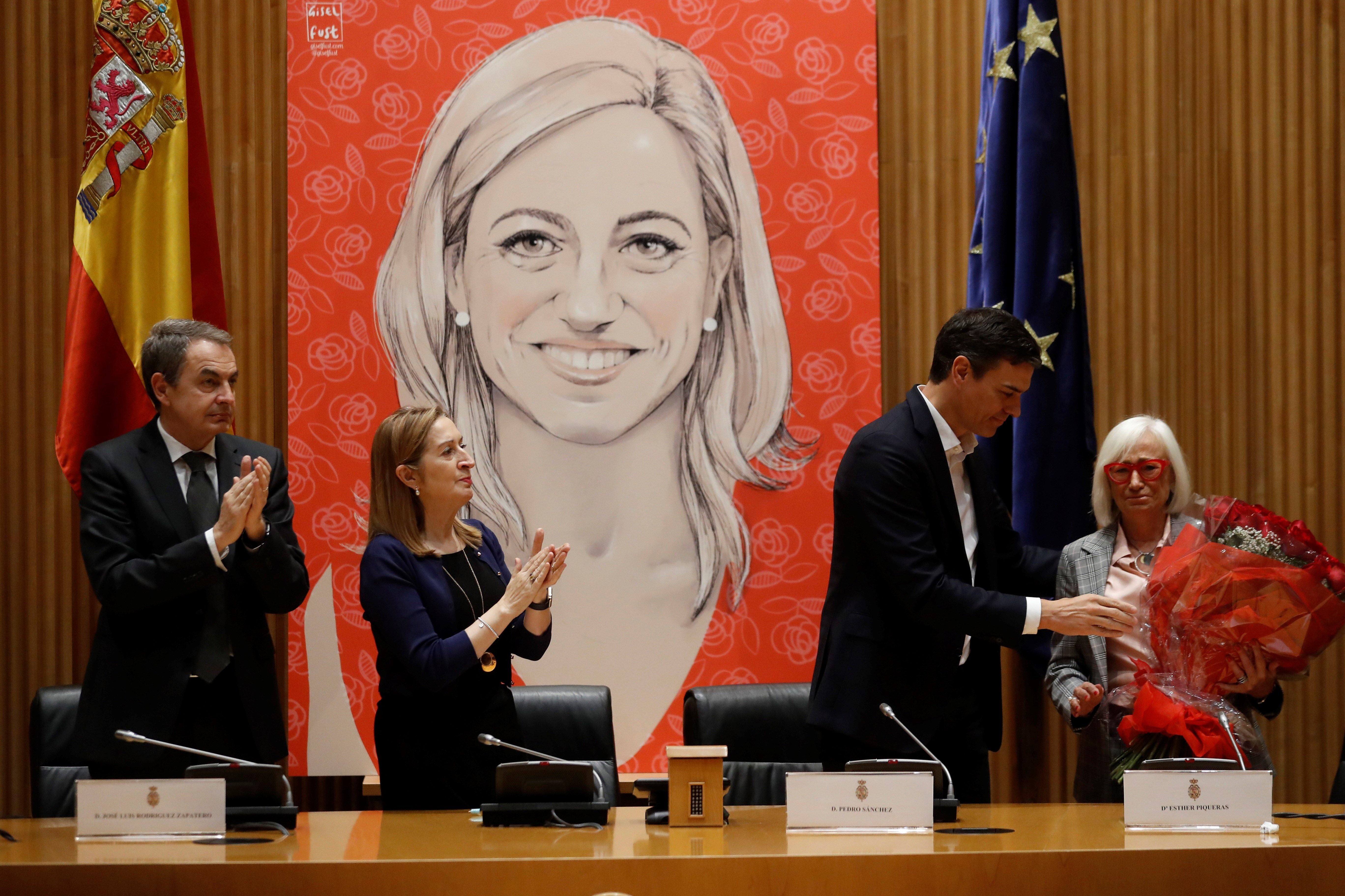 Esther Piqueras, presidenta de la Fundación Carme Chacón: "Su corazón está en cada niño que podamos salvar" Esther Piqueras, presidenta de la Fundación Carme Chacón: "Su corazón está en cada niño que podamos salvar"