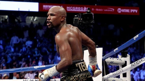 Mayweather, durante su combate contra McGregor