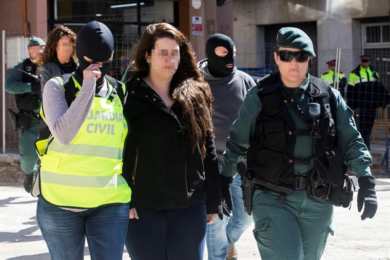 El juez deja en libertad a la detenida de los CDR al no ver ni delito de rebelión ni de terrorismo El juez deja en libertad a la detenida de los CDR al no ver ni delito de rebelión ni de terrorismo