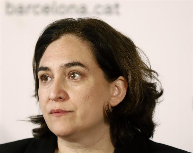 Colau ve "ofensivo" para las víctimas de actos terroristas calificar las protestas de los CDR como terrorismo Colau ve "ofensivo" para las víctimas de actos terroristas calificar las protestas de los CDR como terrorismo