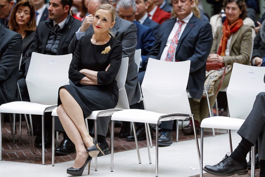 Cifuentes elude hacer declaraciones a la prensa sobre su máster Cifuentes elude hacer declaraciones a la prensa sobre su máster