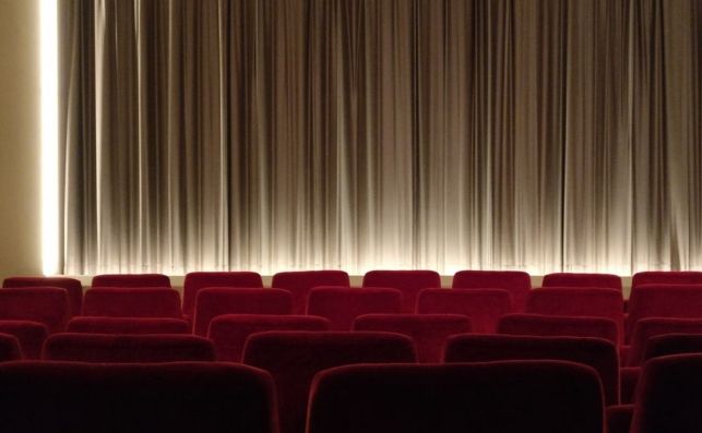 Solo un tercio de los cines ha repercutido la bajada del IVA Solo un tercio de los cines ha repercutido la bajada del IVA