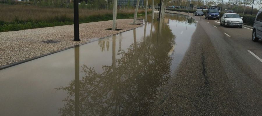 El Ebro a su paso por Zaragoza El Ebro a su paso por Zaragoza