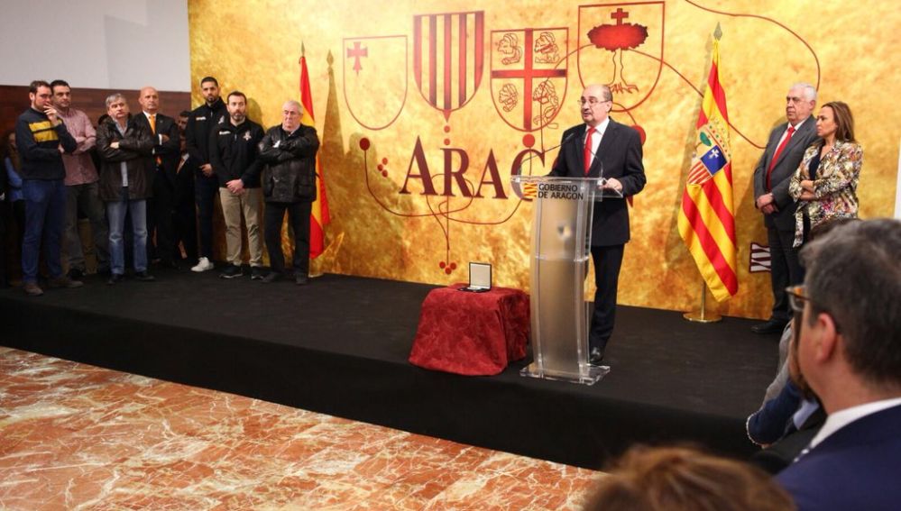 Lambán en los actos de San Jorge en Teruel