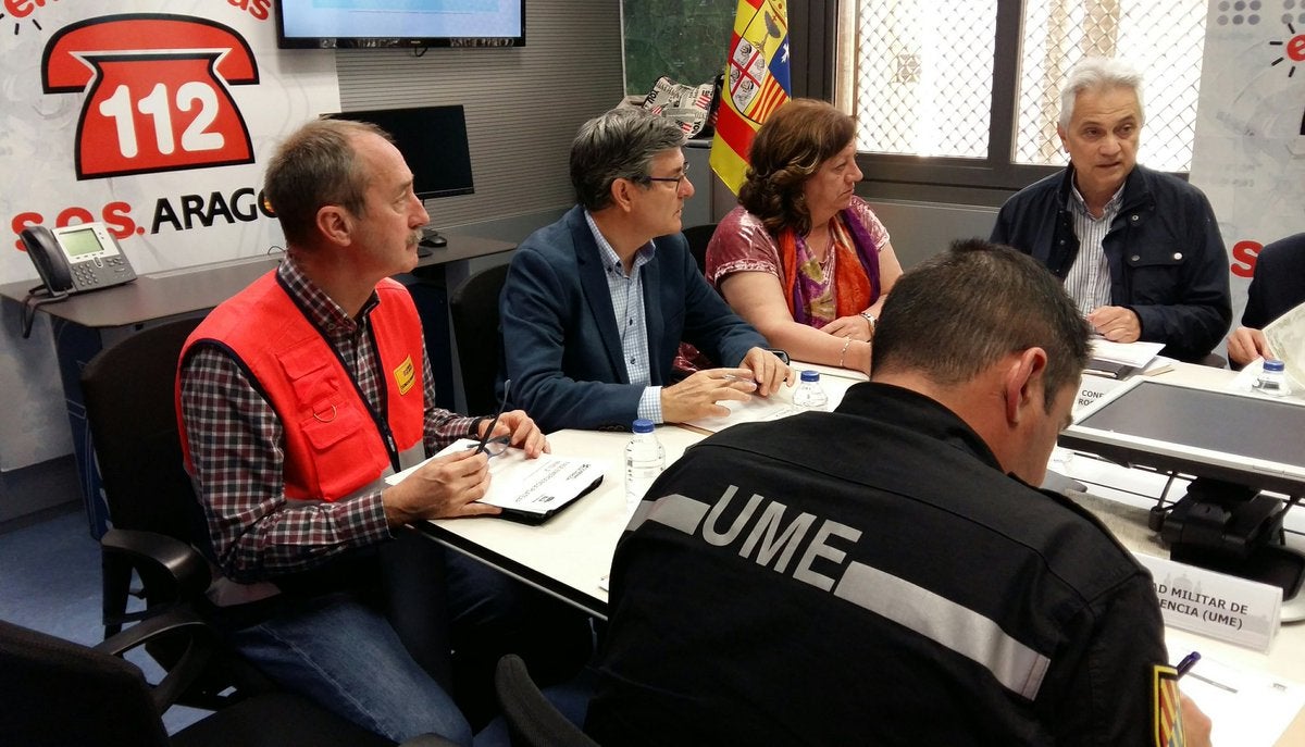 El Gobierno aragonés rebaja el nivel de alerta por la avenida El Gobierno aragonés rebaja el nivel de alerta por la avenida