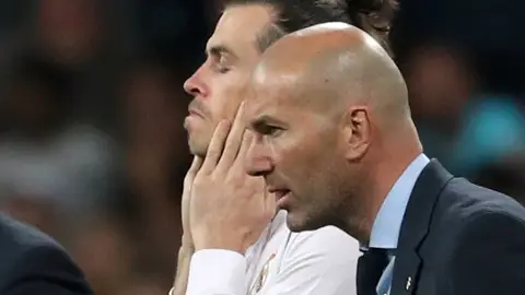 Zidane, con Bale a su lado Zidane, con Bale a su lado