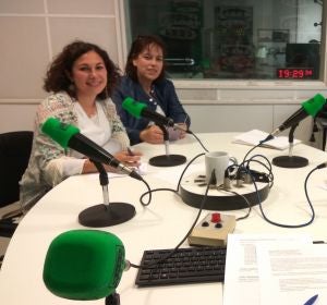 Natalia Correa (de ‘Alouda Cantabria’), Javi Palazuelos (de ‘Cantabria por el Sáhara’) y Nieve Bermúdez (miembro de una familia de acogida) nos hablan del programa ‘Vacaciones en Paz’ Natalia Correa (de ‘Alouda Cantabria’), Javi Palazuelos (de ‘Cantabria por el Sáhara’) y Nieve Bermúdez (miembro de una familia de acogida) nos hablan del programa ‘Vacaciones en Paz’