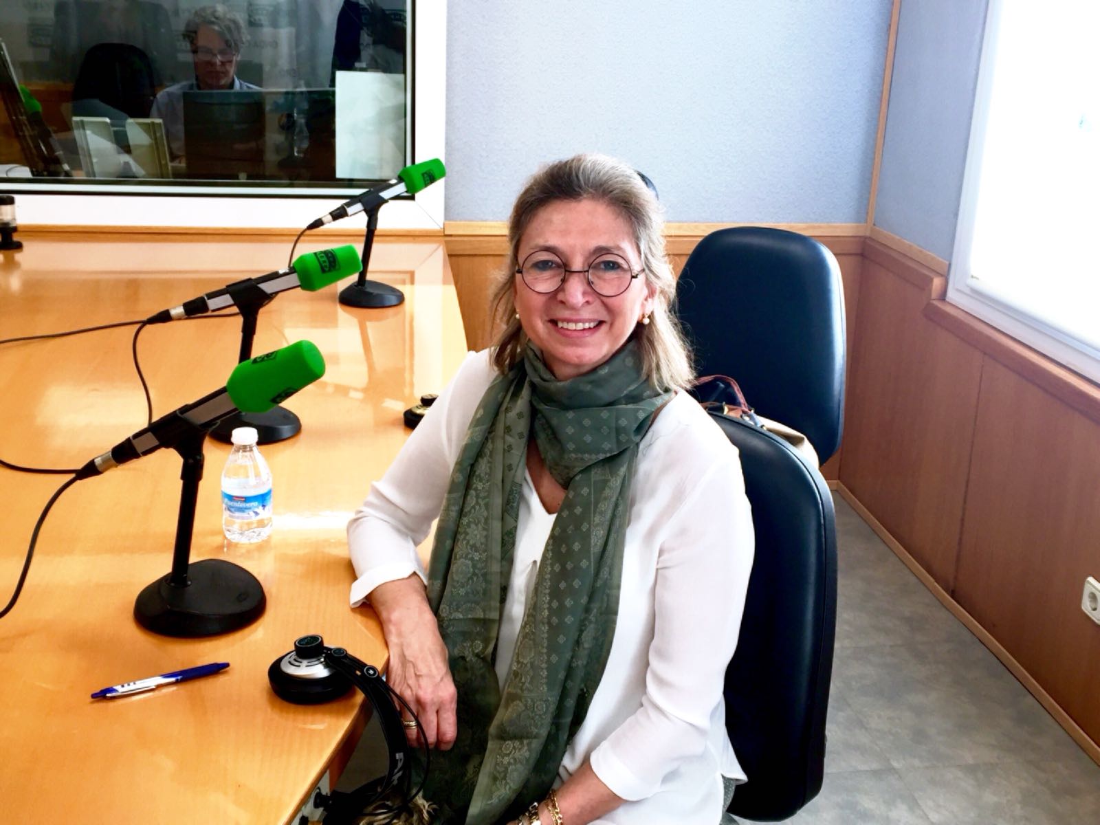 Sociedad Anónima | Marimén Ayuso intérprete de lengua de signo: "Siempre me comuniqué con mis padres con las manos" Sociedad Anónima | Marimén Ayuso intérprete de lengua de signo: "Siempre me comuniqué con mis padres con las manos"