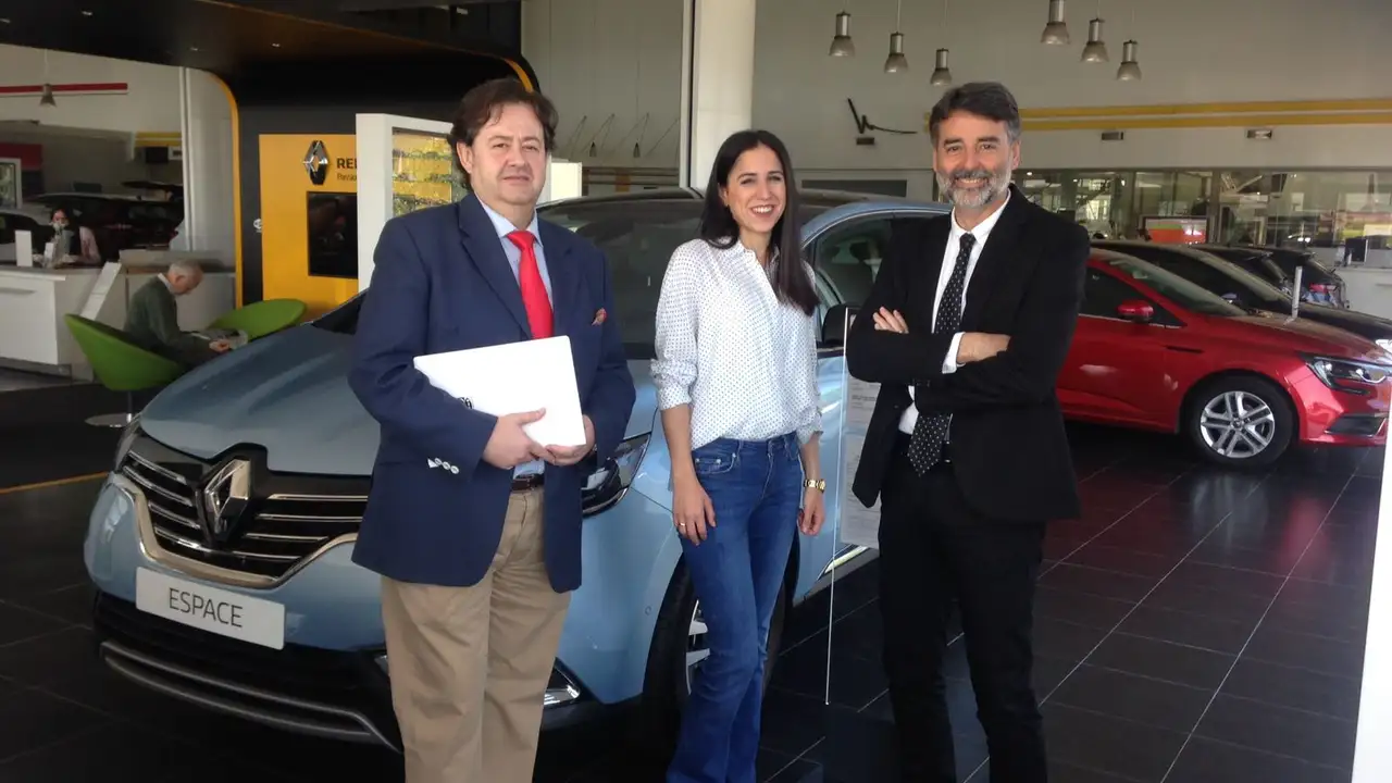 Carlos Roca, director Onda Cero Córdoba. Judit Gil, directora marketing Córdoba Service. Manolo Serrano ejecutivo de ventas Atresmedia Radio Carlos Roca, director Onda Cero Córdoba. Judit Gil, directora marketing Córdoba Service. Manolo Serrano ejecutivo de ventas Atresmedia Radio