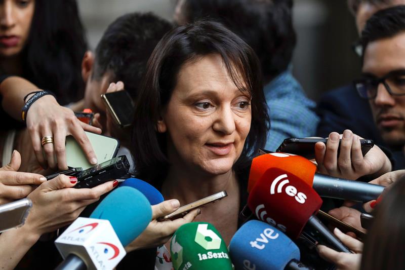 Carolina Bescansa: “Tenemos que hacer política desde la decencia, contando con los más preparados y olvidándose de las siglas” Carolina Bescansa: “Tenemos que hacer política desde la decencia, contando con los más preparados y olvidándose de las siglas”