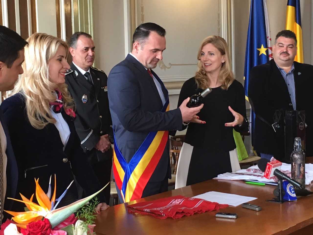 Castelló y Târgovişte intercambian buenas prácticas en la gestión de fondos europeos y proyectos de integración social Castelló y Târgovişte intercambian buenas prácticas en la gestión de fondos europeos y proyectos de integración social