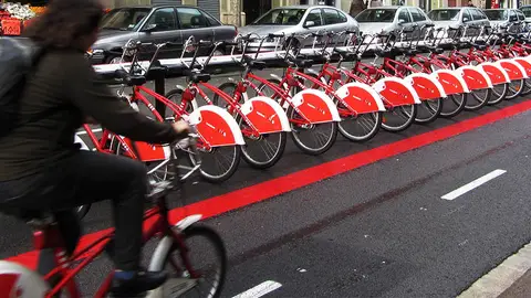 Sistema de bicicletas compartidas, Bicing, en Barcelona Sistema de bicicletas compartidas, Bicing, en Barcelona