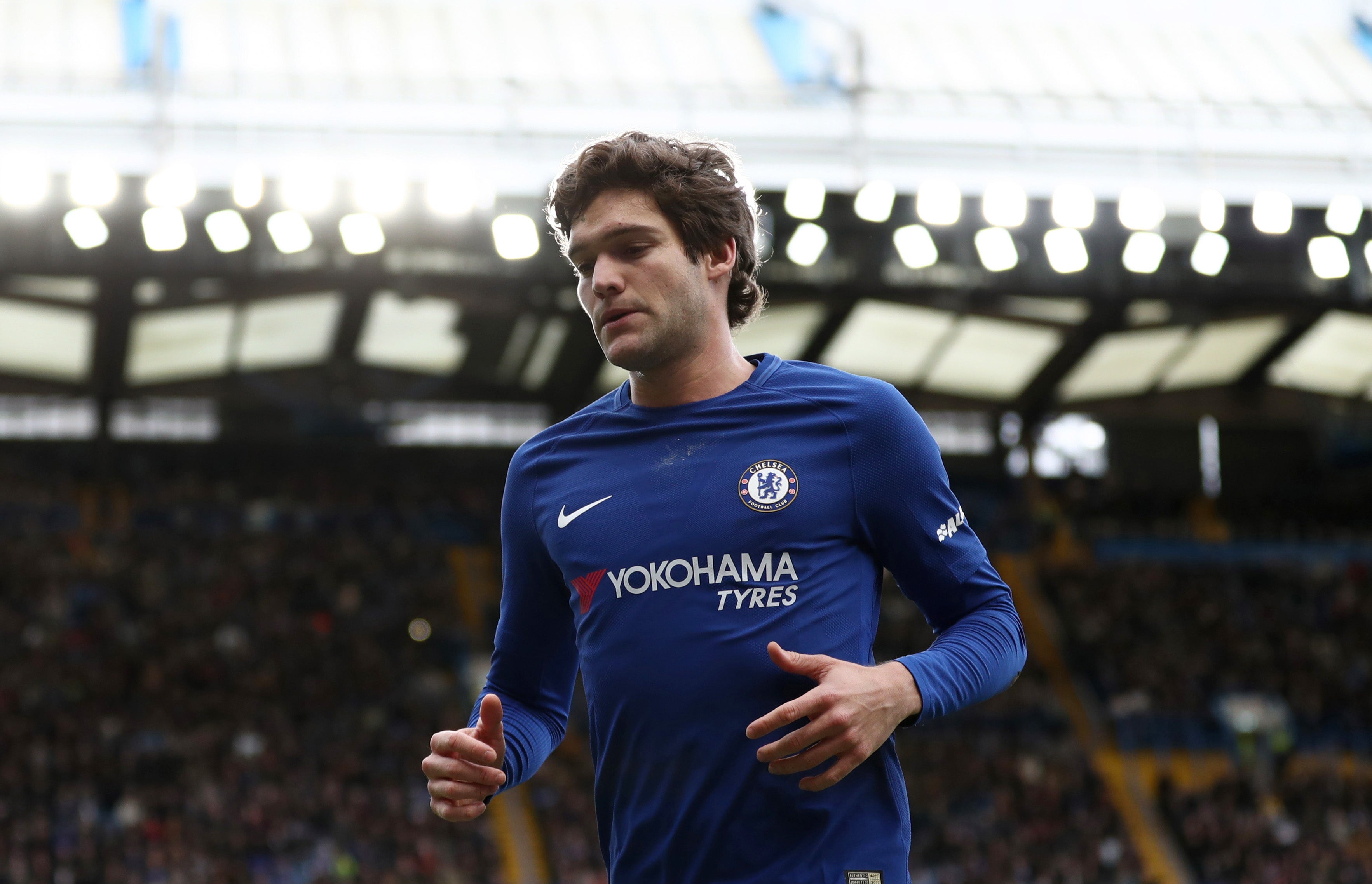 Marcos Alonso, sancionado con tres partidos de suspensión por "conducta violenta" Marcos Alonso, sancionado con tres partidos de suspensión por "conducta violenta"