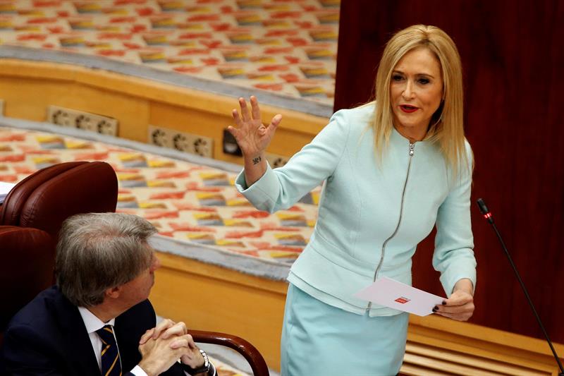 Cifuentes cree que Ciudadanos busca un pretexto para que en Madrid gobierne la "izquierda radical" Cifuentes cree que Ciudadanos busca un pretexto para que en Madrid gobierne la "izquierda radical"