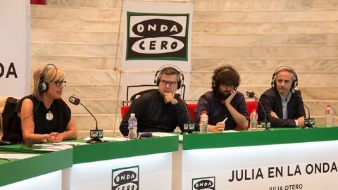 Cientos de personas disfrutan en directo del programa 'Julia en la Onda' desde Santander