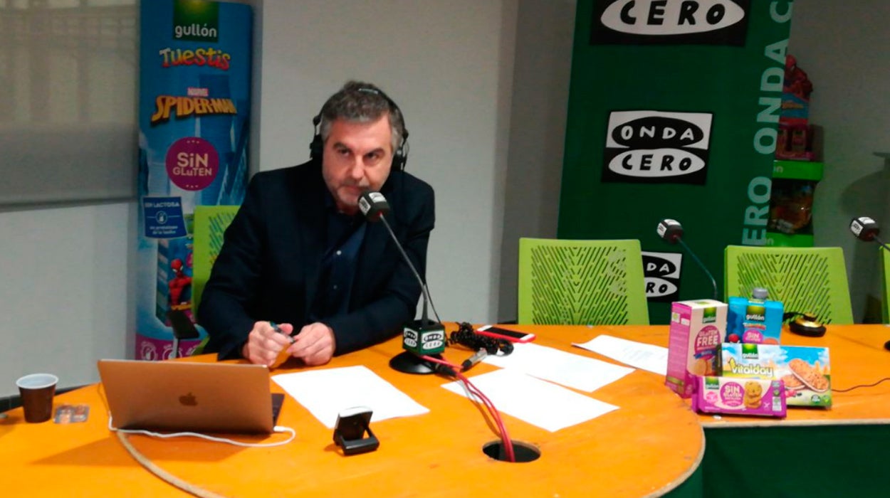Monólogo de Alsina: "Lo de Cifuentes, lo del PSOE con Carmena, lo de Bescansa y Errejón... ¿Por qué le hacen el trabajo a Rivera?" Monólogo de Alsina: "Lo de Cifuentes, lo del PSOE con Carmena, lo de Bescansa y Errejón... ¿Por qué le hacen el trabajo a Rivera?"