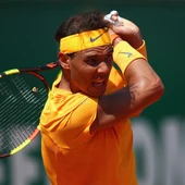Rafa Nadal devuelve un golpe en Montecarlo Rafa Nadal devuelve un golpe en Montecarlo