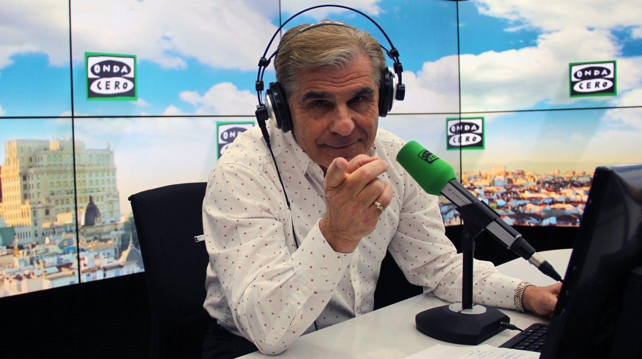 Pedro Ruiz: "El que no reconoce que está loco un ratito de su vida, está loco siempre" Pedro Ruiz: "El que no reconoce que está loco un ratito de su vida, está loco siempre"