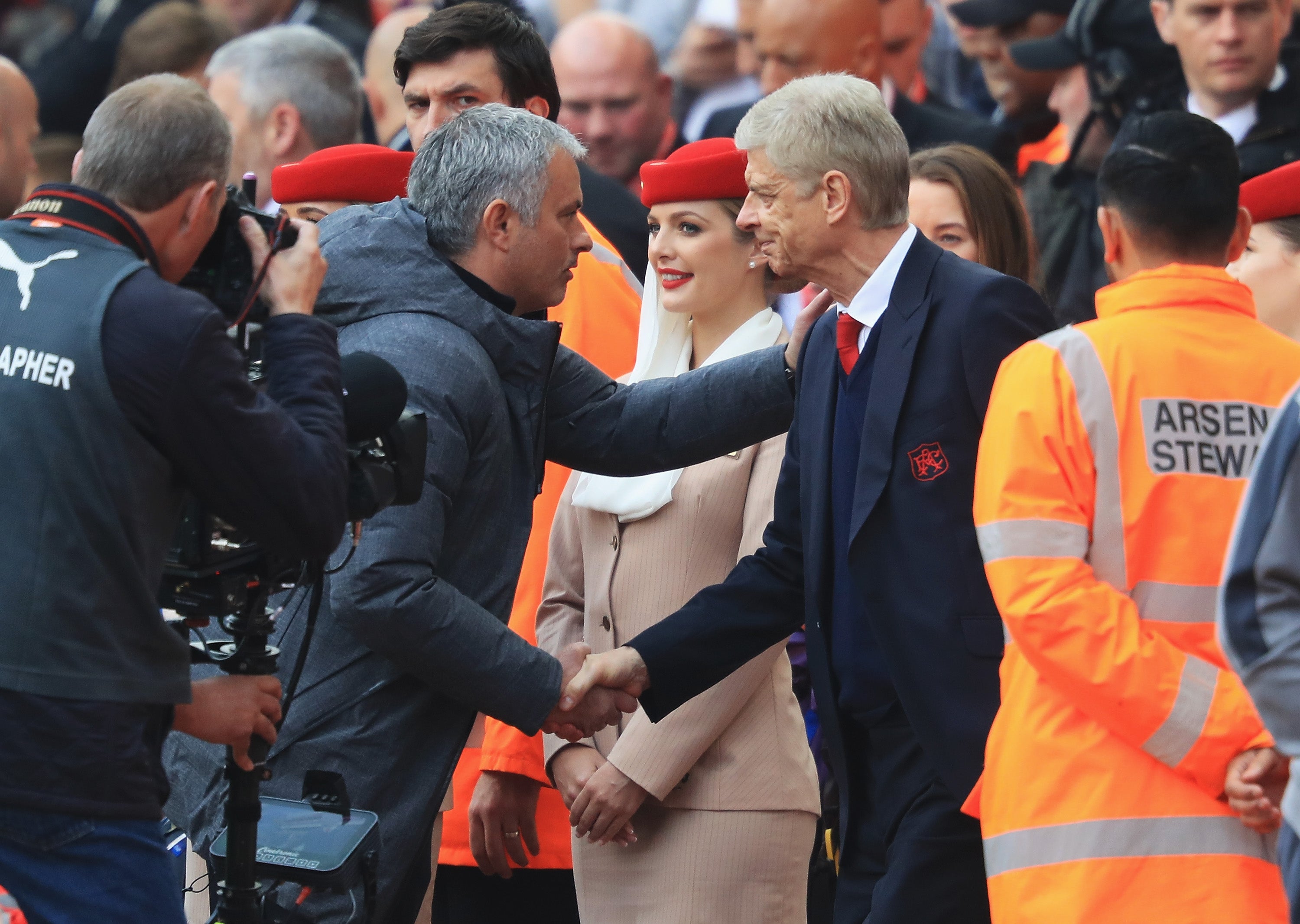 Mourinho, sobre Wenger: "Los que más se respetan son los que tienen problemas" Mourinho, sobre Wenger: "Los que más se respetan son los que tienen problemas"