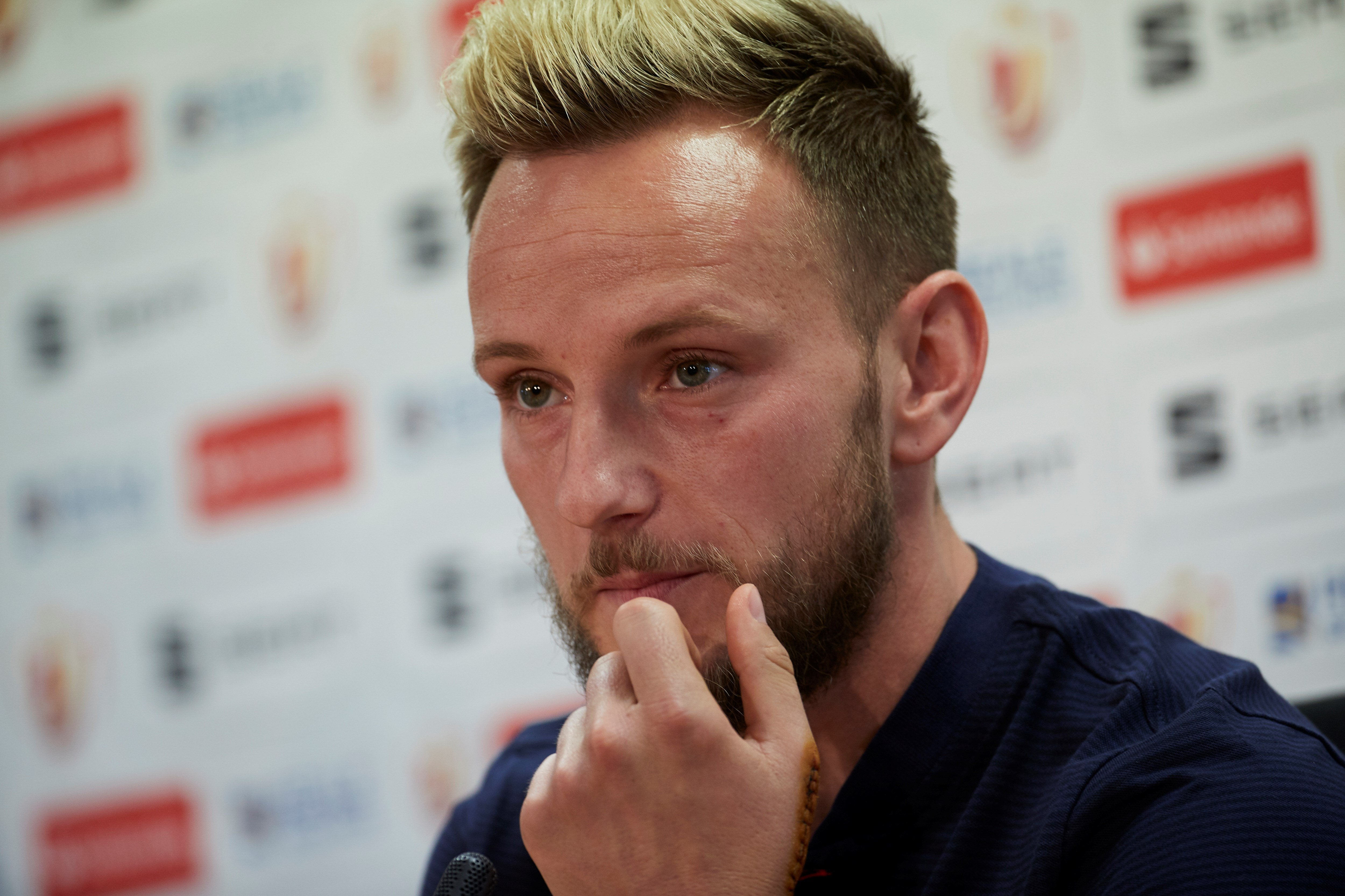 Rakitic: "Me siento sevillano y sevillista, si no jugara contra ellos querría que ganasen" Rakitic: "Me siento sevillano y sevillista, si no jugara contra ellos querría que ganasen"