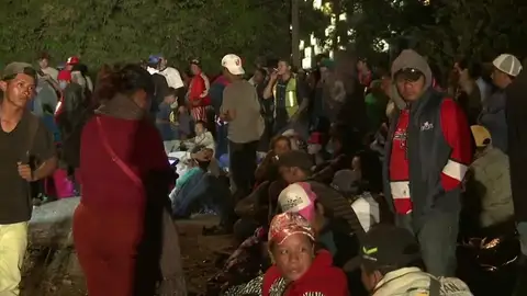 A bordo del tren "La Bestia" viajan 500 inmigrantes rumbo a la frontera de Estados Unidos A bordo del tren "La Bestia" viajan 500 inmigrantes rumbo a la frontera de Estados Unidos