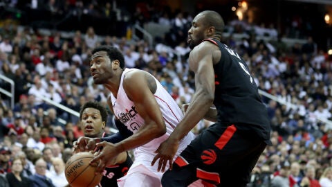 Ibaka, en una acci&oacute;n ante los Wizards