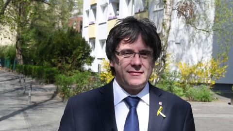 Puigdemont interviene por v&iacute;deo en la inauguraci&oacute;n en Girona de una plaza en homenaje al refer&eacute;ndum ilegal del 1-O