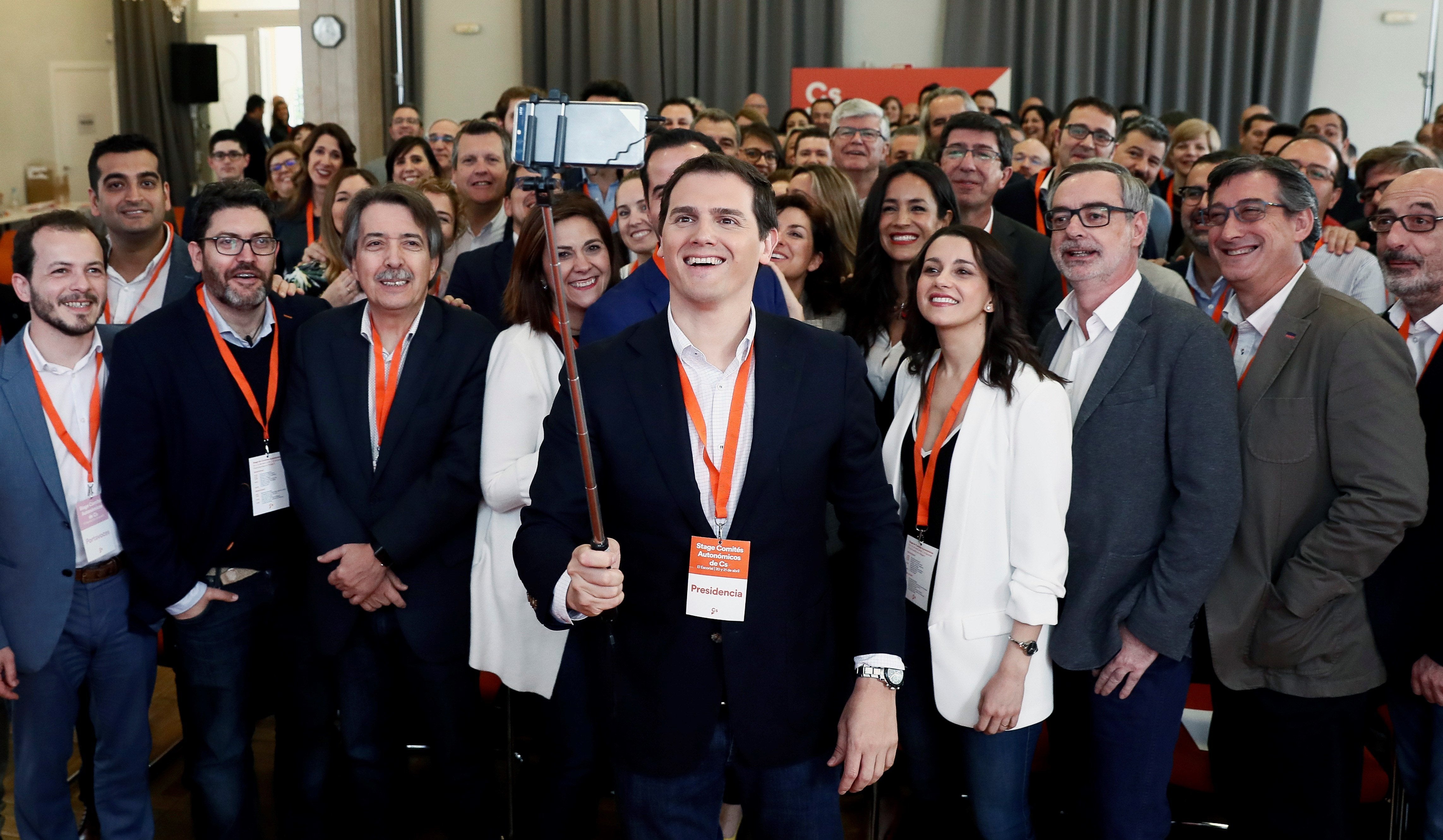 Personas físicas: Ciudadanos, el vencedor absoluto de la "matraca" de los sondeos Personas físicas: Ciudadanos, el vencedor absoluto de la "matraca" de los sondeos