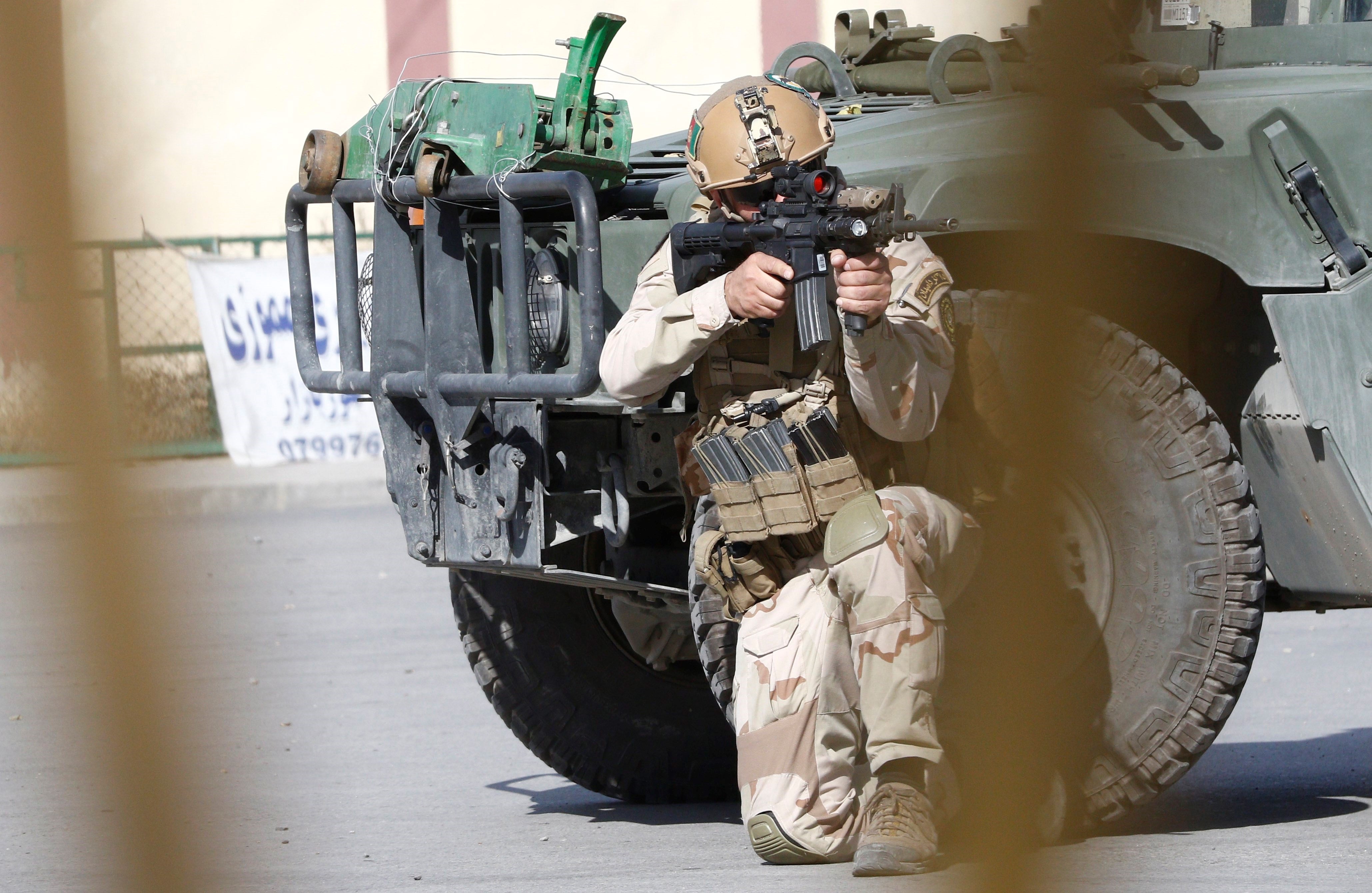 Al menos 26 muertos en una explosión en una mezquita en el este de Afganistán Al menos 26 muertos en una explosión en una mezquita en el este de Afganistán