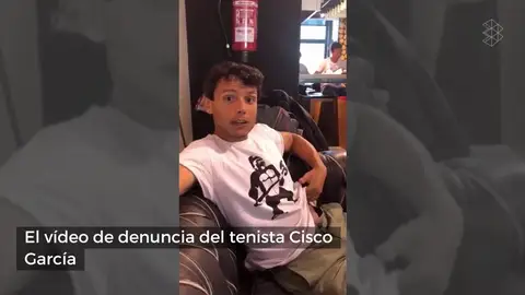 El tenista paralímpico Cisco García denuncia que Ryanair y AENA le impidieron subir al avión en silla de ruedas El tenista paralímpico Cisco García denuncia que Ryanair y AENA le impidieron subir al avión en silla de ruedas