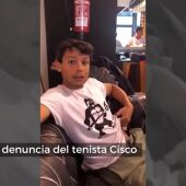 El tenista paralímpico Cisco García denuncia que Ryanair y AENA le impidieron subir al avión en silla de ruedas
