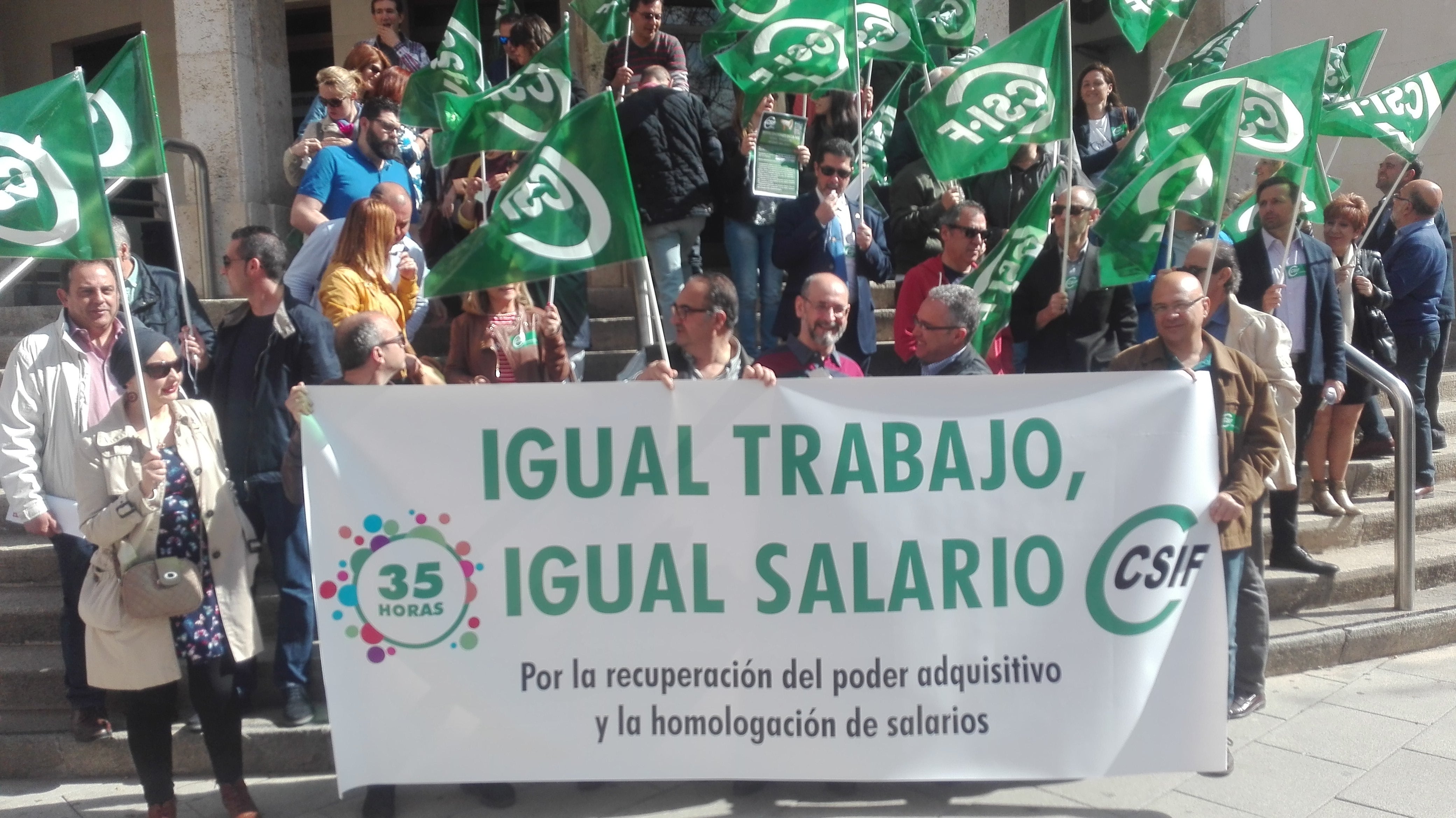 CSIF pide la equiparación salarial para los funcionarios del Estado en Ciudad Real CSIF pide la equiparación salarial para los funcionarios del Estado en Ciudad Real