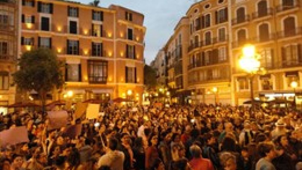 Multitudinaria manifestación en Palma contra la sentencia de "La Manada"