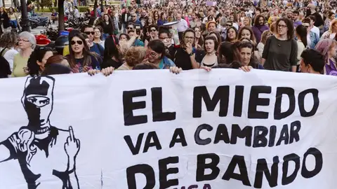 laSexta Noticias 14:00 (27-04-18) La ola de indignación recorre España en repulsa a la sentencia de 'La Manada': "Si no hay muerte, no hay violación" laSexta Noticias 14:00 (27-04-18) La ola de indignación recorre España en repulsa a la sentencia de 'La Manada': "Si no hay muerte, no hay violación"