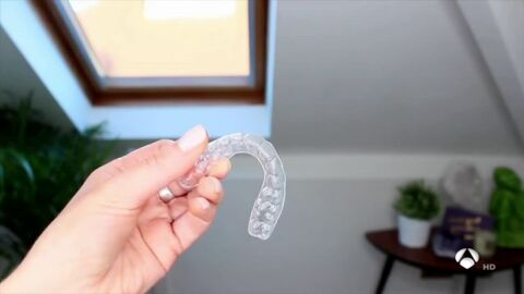 Alertan de los riesgos de comprar ortodoncias y f&eacute;rulas 'low cost' en Internet