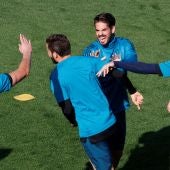 Isco y Nacho entrenan con el Real Madrid