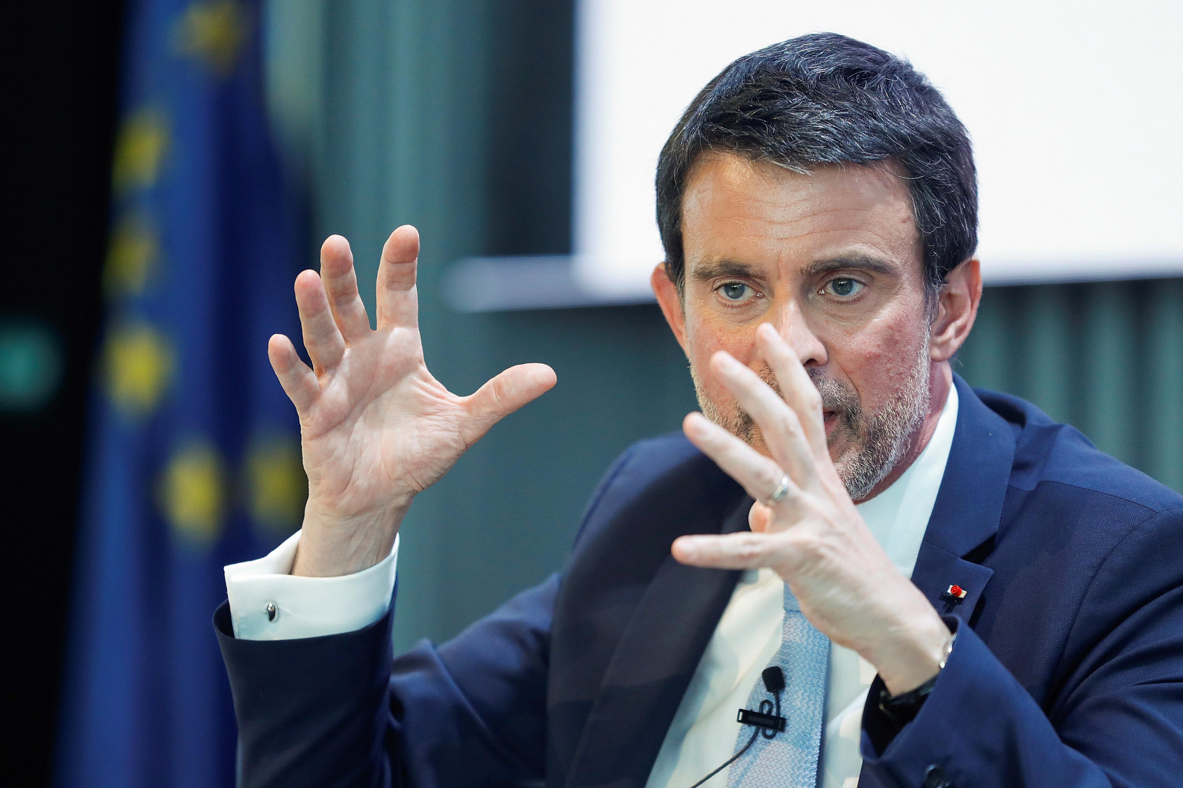 Valls defiende una "plataforma abierta" con varios partidos no independentistas para las municipales de Barcelona Valls defiende una "plataforma abierta" con varios partidos no independentistas para las municipales de Barcelona