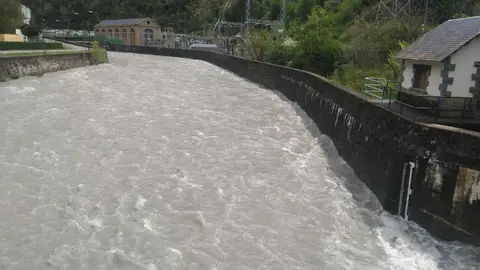 El río Cinca a su paso por Lafortunada El río Cinca a su paso por Lafortunada