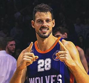 Álex Navajas, jugador de los Wolves. Álex Navajas, jugador de los Wolves.
